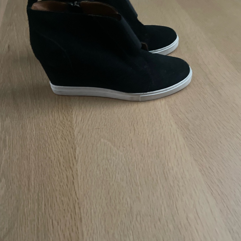 Paolo Black Wedge Sneakers